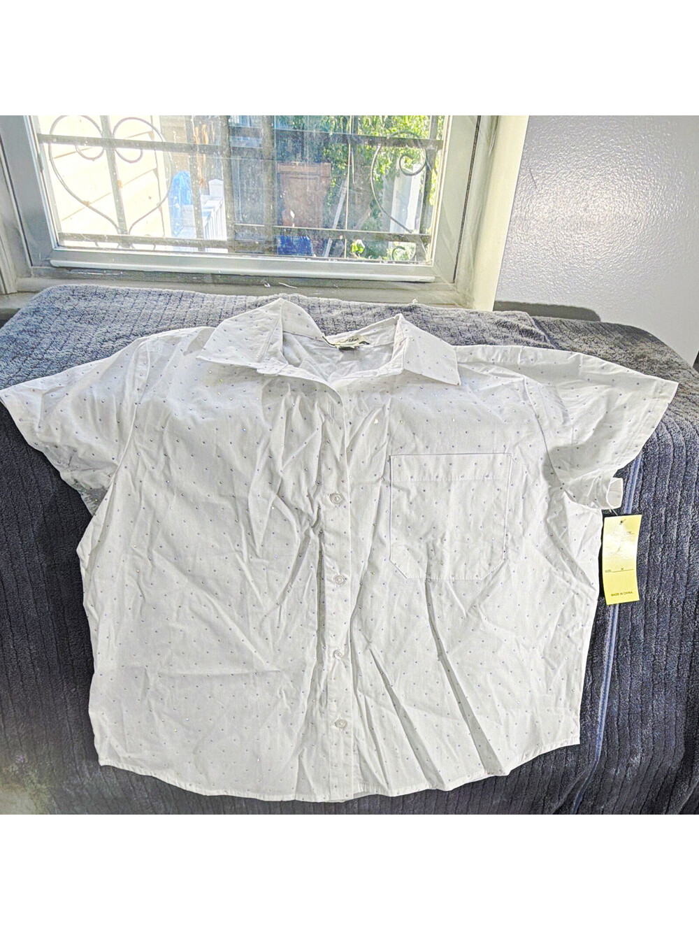 Love Potion White Short Sleeve Collared Button-Up Cotton Shirt Top M Studded